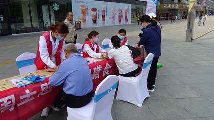 醫(yī)者初心 學(xué)史力行 泰山區(qū)人民醫(yī)院開展全民營養(yǎng)周義診，守護(hù)學(xué)生健康未來